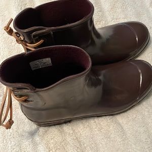 Sperry purple rain boots